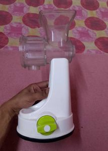 Hand Juicer.