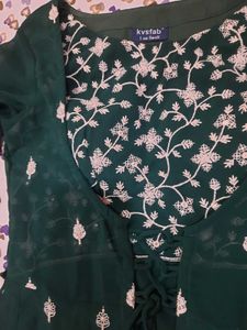 Elegant Green Embroidered Ethnic Gown with free de