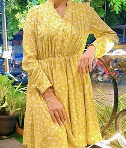 Chic Yellow Floral Print Dress