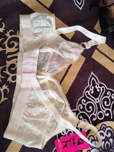 Cream Lace Bra with Tag