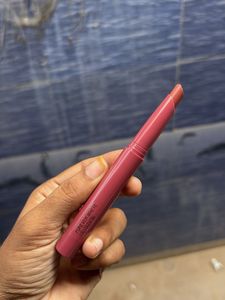 Lakme 9 to 5 Forever Matte Lip Crayon