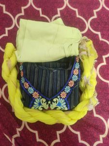 Elegant Striped Kurta Set with Vibrant Neckline