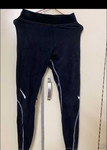 Nike Authentic Leggings