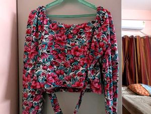 Cute Floral Print Crop Top with Tie🌸