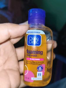 Clean &amp; Clear Foaming Face Wash
