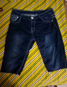 Blue Denim Capri Jeans with Star Pockets