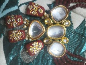 Elegant  Jewellery Set In maroon Colour