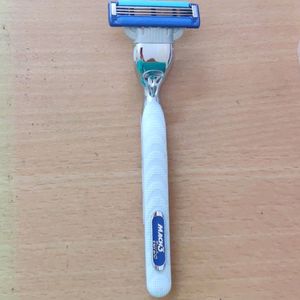 🆕 Gillette Mach 3 Turbo Razor