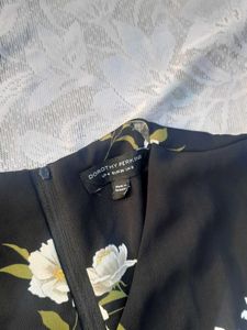 DOROTHY PERKINS Black floral playsuit