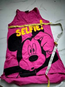 Cute Pink Selfie Graphic T-Shirt