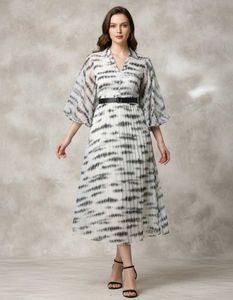 Stylish Tie-Dye Pleated Midi Dress