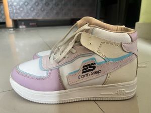 Stylish Women's Sneakers