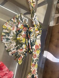 Chic Floral Print Ruffle Top