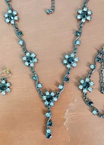 Rhinestone Floral Necklace, bracelet &amp; Earrings