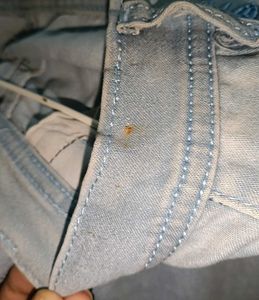 slim jeans with back embroidered pockets