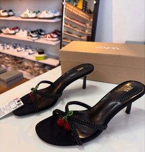 Zara Cherry heel 🍒