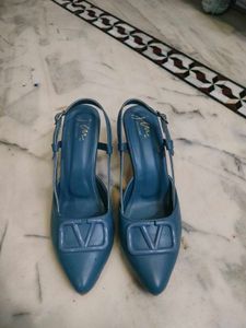 Stylish Blue Slingback Heels