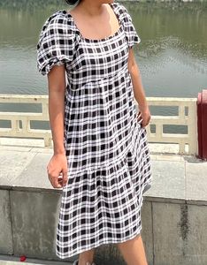 Squared Neck Balloon Sleeve Checked Size M