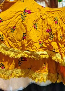 Yellow Floral Kurta Set with Tassels crop top