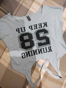 Graphic Tie-Front Crop Top
