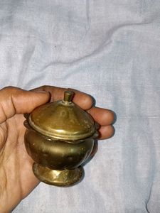 Brass saffron bearing