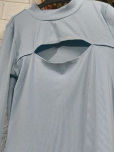 Stylish Light Blue Cut-Out dress midi