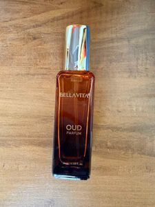 Bellavita OUD perfume.