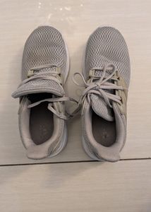 Women Adidas Ultimashow Running Shoes