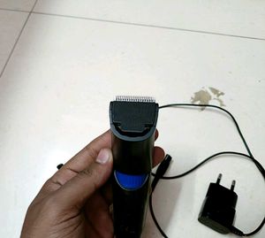 Philips QT 4000 series trimmer + charger