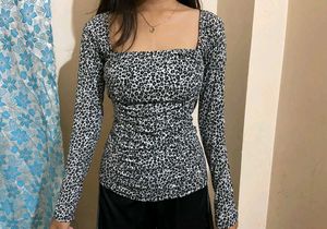 Leopard Print Ruched top