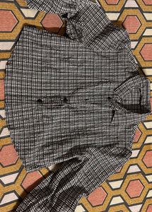 Chic Checked crop Shirt🫶🏻