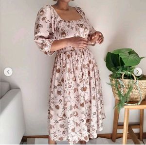 Mocha Rose Puff Sleeve Dress