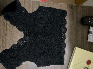 Bundle of 4 Trendy Crop Tops