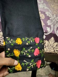 Elegant Black Kurta Set with Floral Embroidery