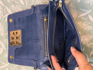 Auth Tory Burch Britten continental Crossbody Bag