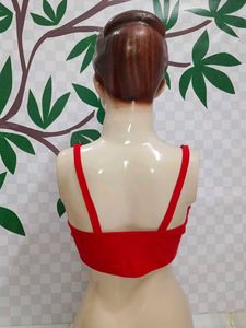 (700)Red Cropped Tank Top