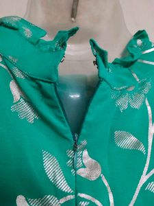 Almost New|Green Shiny Silvery Embossed Dress