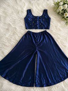 designer nevy blue Western gaun