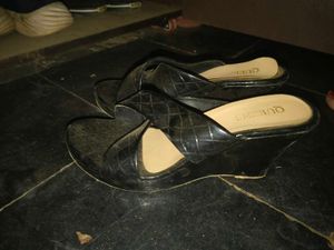 Korean Stappy Black Wedges
