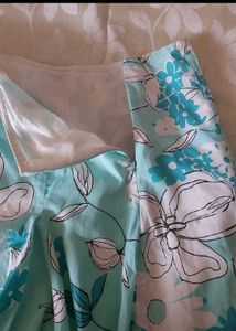 Flowy Floral Print Skirt