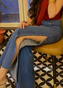 Side Slit Highrise Stretchable Jeans