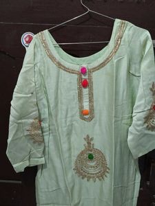 Elegant Green Embroidered Kurti