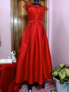 🌹Stunning Red Formal Gown🌹