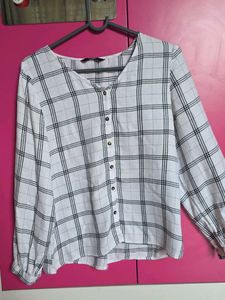 Checked Shirt with puff sleeves, S Size