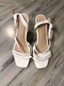Pretty White Heels❤️🔥