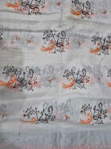 Elegant Saree with Bird Motif