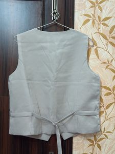 Stylish Women's Sleeveless Vest