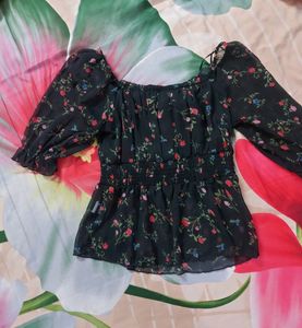 Kassualy Top (Like New)