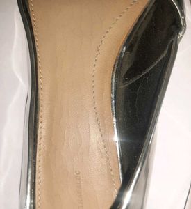 🤍 MIRROR SHINE MOMENT – ZARA TRAFALUC FLATS