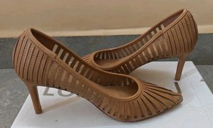 Luna Blu Elegant Tan Cut-Out Heels